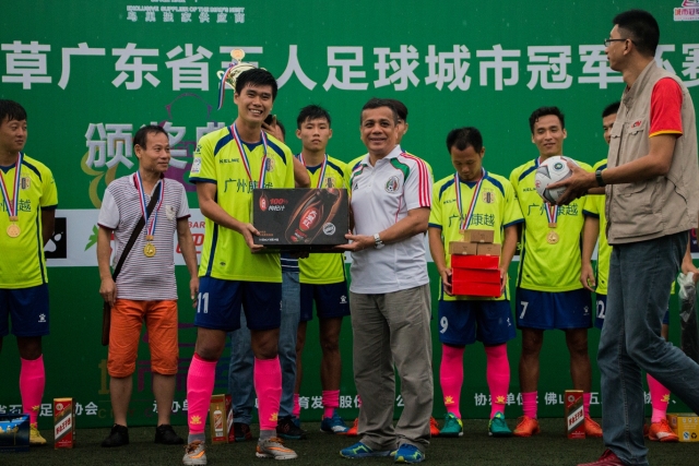 连续无缘U系列世界杯 中国男足何时不坐过山车